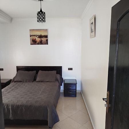 Apartment Corniche Ksar Sgher Ксар-ес-Сґгір Екстер'єр фото